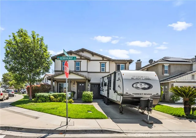 1st image of 7925 Hemingway Ct, Fontana, CA 92336 | MLS# IV26096496
