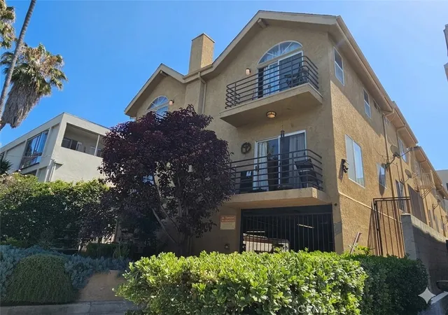 2nd image of 1416 N Vista, Los Angeles, CA 90046 | MLS# CV26092683