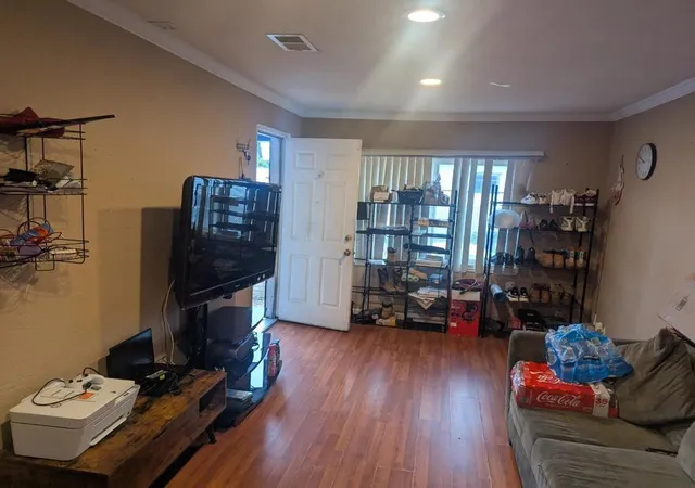 Photo 3 of Single family home for sale at 521 Santa Ana Ave, San Jose, CA 95112 | MLS# ML82045741 | Listing updated on 2026-09-28