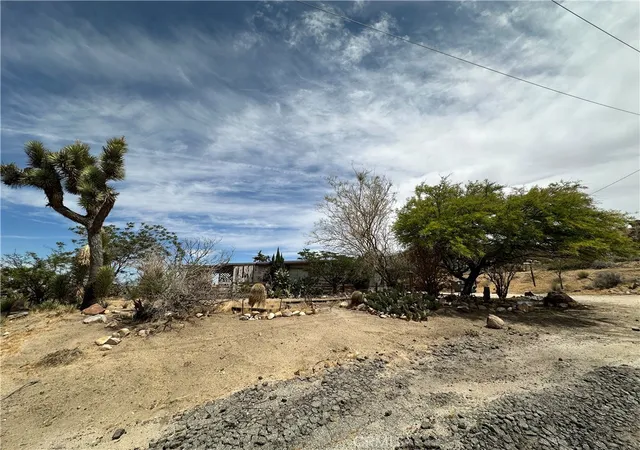 Homes for sale in Yucca Valley, CA | 57672 Shepard, Yucca Valley, CA 92284 | MLS# JT26096356