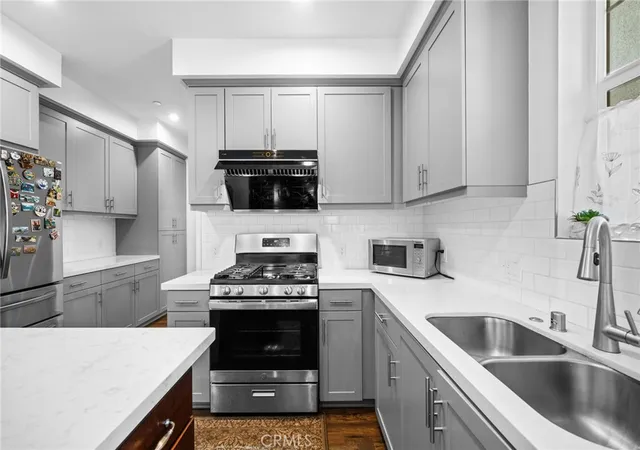 Listing Photo 2 - Condo for sale in building located at 8198 Spirit, Chino, CA 91708