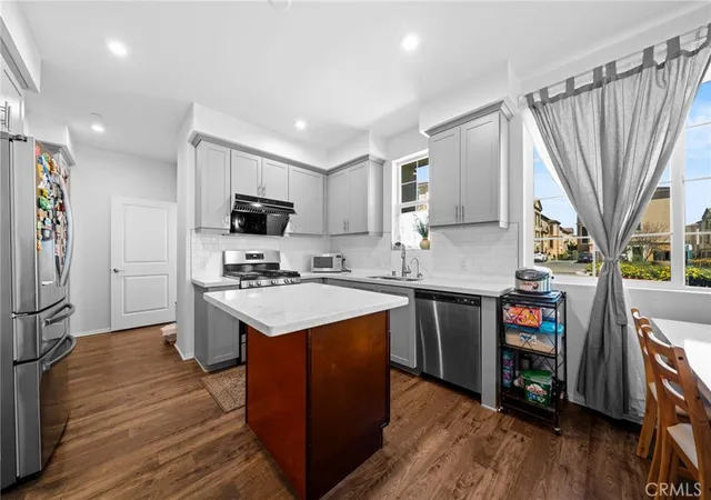 Listing Photo 4 - Condo for sale in building located at 8198 Spirit, Chino, CA 91708