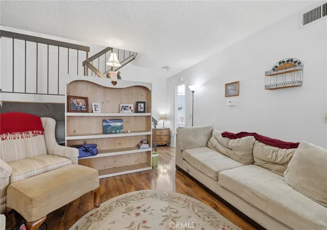 Photo 4 of Condo for sale at 1751 Aleppo Ct, Thousand Oaks, CA 91362 | MLS# SW26096467 | Listing updated on 2026-09-03