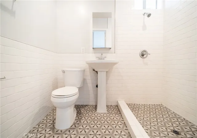 Photo 12 of Multi family home for sale at 580 N Holliston Ave, Pasadena, CA 91106 | MLS# PW26096741 | Listing updated on 2026-05-20