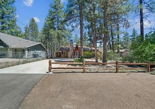 Homes for sale in Big Bear City, CA | 1004 Wendy Ave, Big Bear City, CA 92314 | MLS# IV26090251