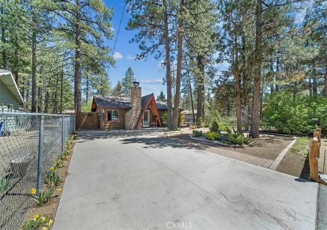 Homes for sale in Big Bear City, CA | 1004 Wendy Ave, Big Bear City, CA 92314 | MLS# IV26090251