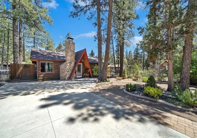 Homes for sale in Big Bear City, CA | 1004 Wendy Ave, Big Bear City, CA 92314 | MLS# IV26090251
