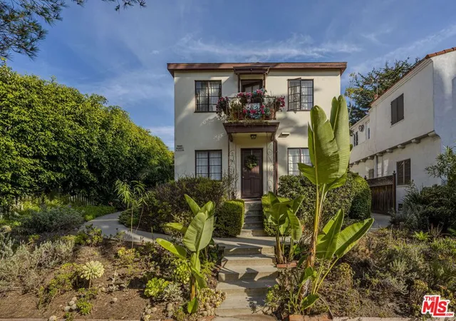 Homes for sale in Santa Monica, CA | 947 17th St, Santa Monica, CA 90403 | MLS# 26828737