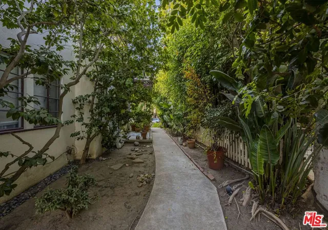 Homes for sale in Santa Monica, CA | 947 17Th St, Santa Monica, CA 90403 | MLS# 26828737