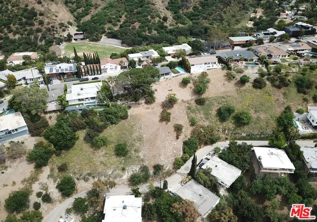 5th image of 3800 N Oakfield Dr, Sherman Oaks, CA 91423 | MLS# 26829623