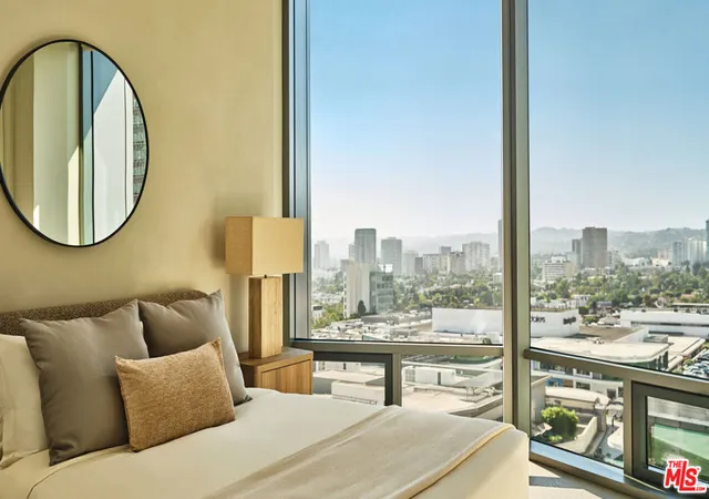 4th image of 211 W Elm Ct #9D, Los Angeles, CA 90067 | MLS# 26829613