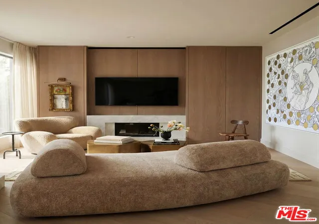5th image of 211 W Elm Ct #23B, Los Angeles, CA 90067 | MLS# 26820849