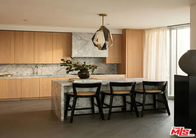 4th image of 211 W Elm Ct #34B, Los Angeles, CA 90067 | MLS# 26827771