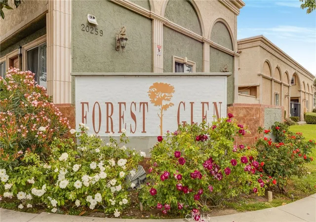 Homes for sale in Winnetka, CA | 20214 Cohasset St #16, Winnetka, CA 91306 | MLS# SR26096880