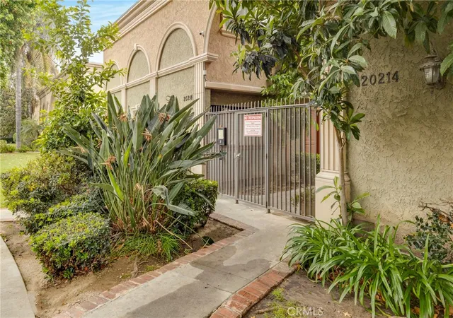 Homes for sale in Winnetka, CA | 20214 Cohasset St #16, Winnetka, CA 91306 | MLS# SR26096880