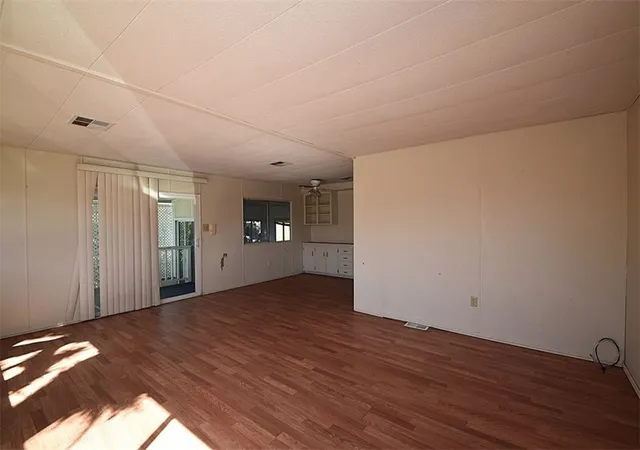 4th image of 56254 29 Palms Hwy #30, Yucca Valley, CA 92284 | MLS# JT26097007