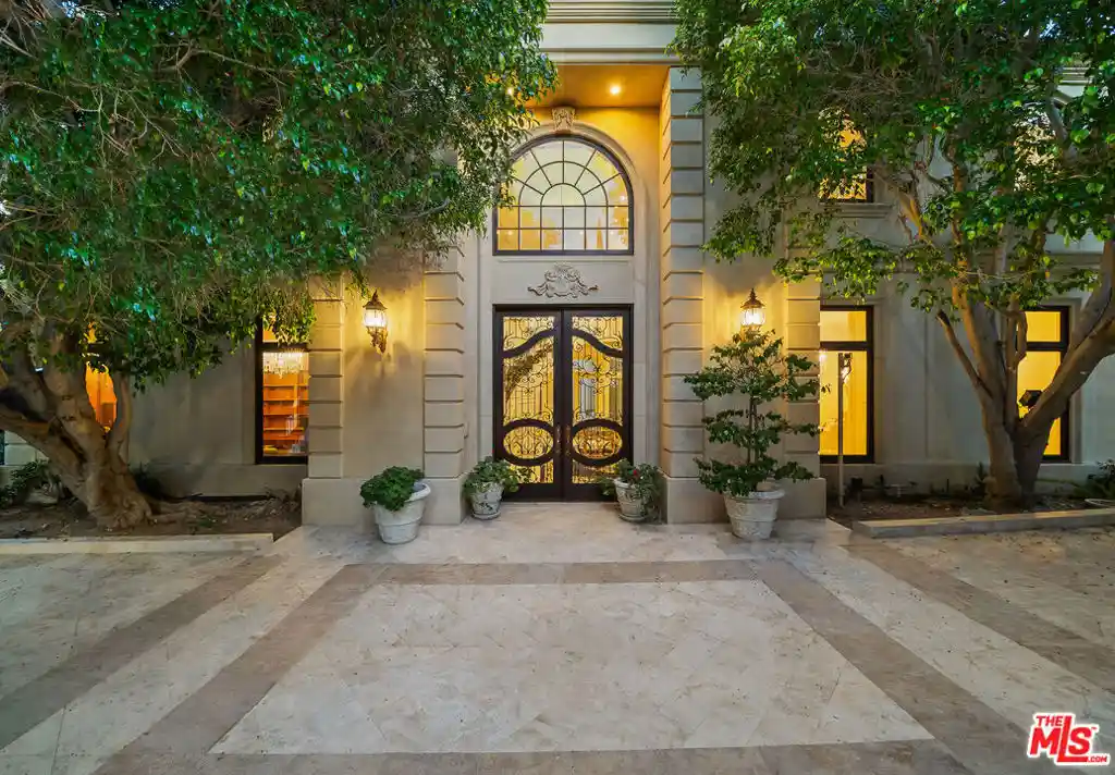 Photo 1 of Mansion for sale at 1700 Green Acres Dr, Beverly Hills, CA 90210 | MLS# 26823033 | Listing updated on 2026-10-12