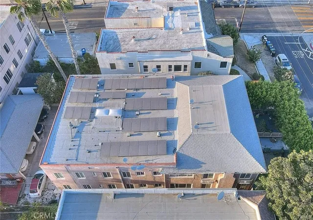 12th image of 335 N Mariposa Ave, Los Angeles, CA 90004 | MLS# TR26095429