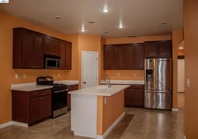 21st image of 10409 Pebble Run Ln, Stockton, CA 95209 | MLS# 41133501
