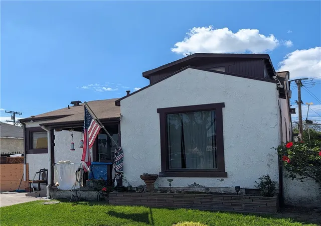 Photo 1 of Single family home for sale at 3816 Walnut, Lynwood, CA 90262 | MLS# SB26097190 | Listing updated on 2026-09-30