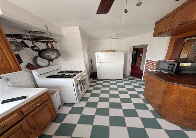 Photo 4 of Single family home for sale at 3816 Walnut, Lynwood, CA 90262 | MLS# SB26097190 | Listing updated on 2026-09-30