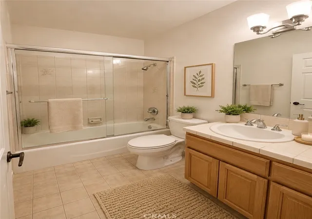 Listing Photo 5 - Condo for sale in building located at 1516 Hi Pt, Los Angeles, CA 90035 - Unit #102