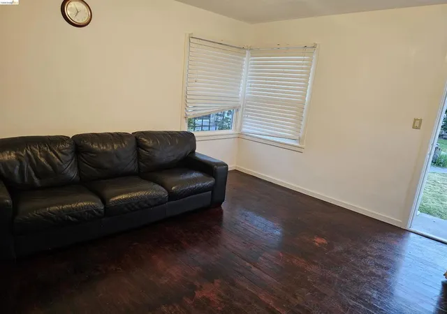 Photo 3 of Condo for sale at 140 W Chanslor Ave, Richmond, CA 94801 | MLS# 41133504 | Listing updated on 2026-09-05