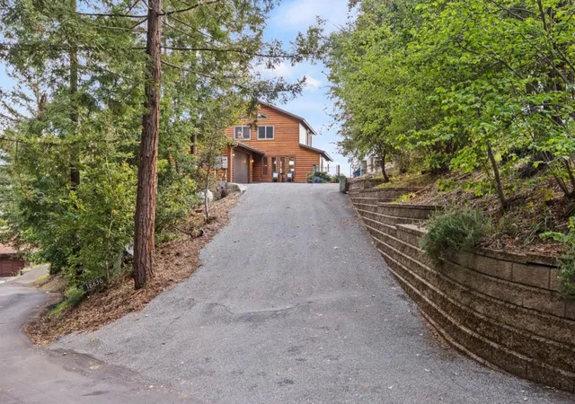 Photo 4 of Single family home for sale at 18836 Favre Ridge Rd, Los Gatos, CA 95033 | MLS# ML82045842 | Listing updated on 2026-10-11