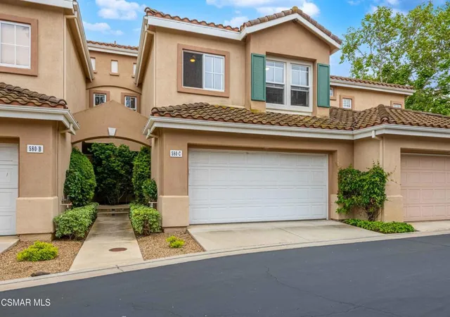 Homes for sale in Simi Valley, CA | 580 Fenwick Wy #C, Simi Valley, CA 93065 | MLS# 226002065