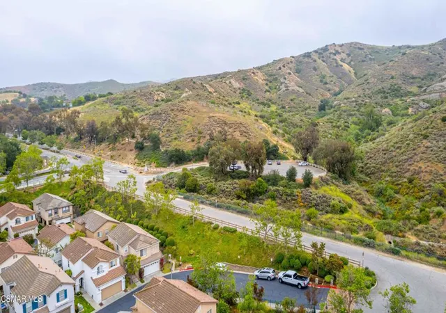 Homes for sale in Simi Valley, CA | 580 Fenwick Way, Simi Valley, CA 93065 | Houzeo