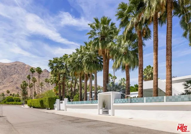 1st image of 520 W Via Lola, Palm Springs, CA 92262 | MLS# 26829595