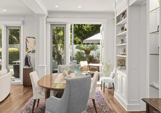 5th image of 9784 Claiborne Sq, La Jolla, CA 92037 | MLS# NDP2604320