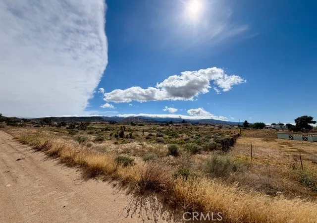 5th image of 0 Ailanthus, Phelan, CA 92371 | MLS# HD26097413