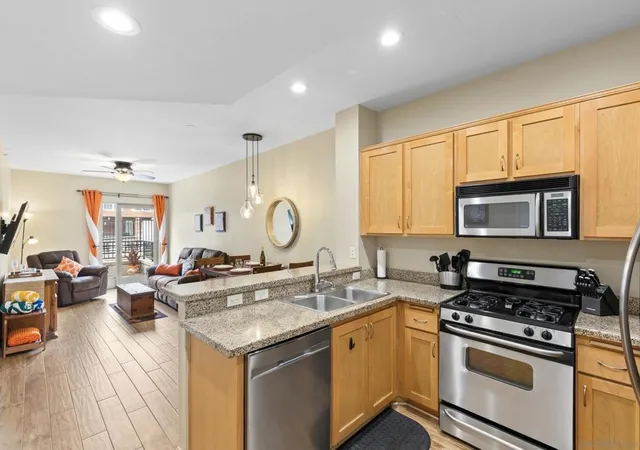 3rd image of 450 J St #3041, San Diego, CA 92101 | MLS# 260010770SD