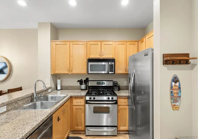 4th image of 450 J St #3041, San Diego, CA 92101 | MLS# 260010770SD