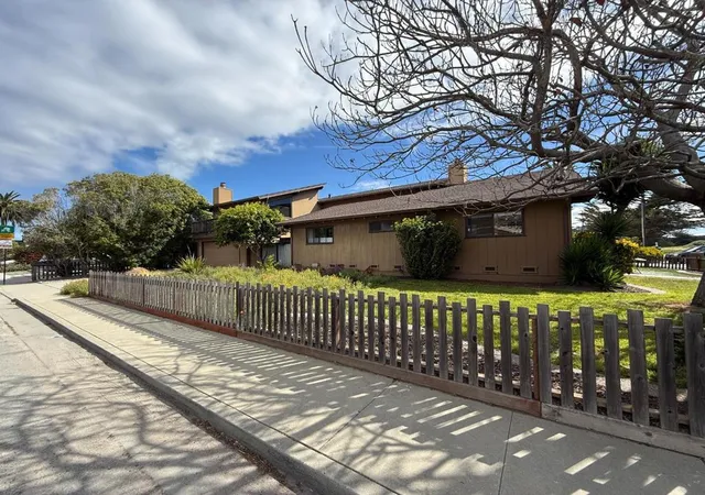 Photo 1 of Single family home for sale at 300 Columbia St, Santa Cruz, CA 95060 | MLS# ML82045786 | Listing updated on 2026-09-28