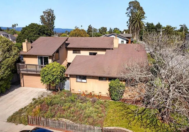 Photo 2 of Single family home for sale at 300 Columbia St, Santa Cruz, CA 95060 | MLS# ML82045786 | Listing updated on 2026-09-28