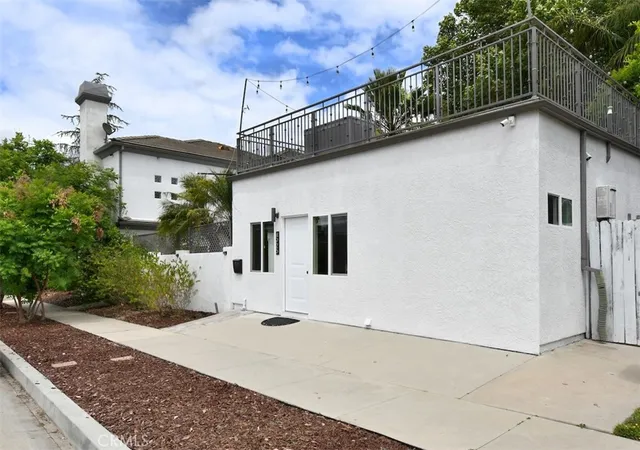 2nd image of 17846 Palora, Encino, CA 91316 | MLS# SR26093430
