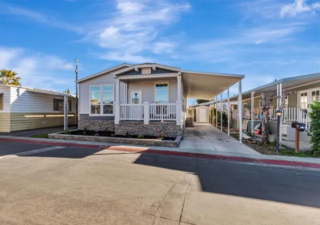 Photo 2 of Manufactured home for sale at 510 Saddlebrook Dr #315, San Jose, CA 95136 | MLS# ML82045864 | Listing updated on 2026-10-11