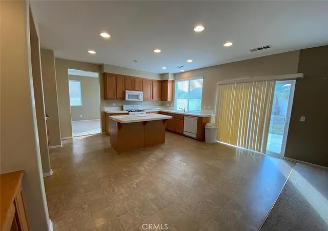 5th image of 1678 Milford Ct, Perris, CA 92571 | MLS# IV26095108