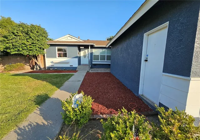 2nd image of 6502 Dos Rios Rd, Downey, CA 90240 | MLS# WS26097580