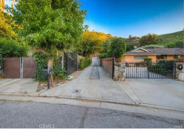 Homes for sale in Shadow Hills, CA | 9578 Sunland, Shadow Hills, CA 91040 | MLS# SR26097227