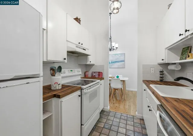 Photo 3 of Condo for sale at 460 N Civic Dr #302, Walnut Creek, CA 94596 | MLS# 41133542 | Listing updated on 2026-09-28