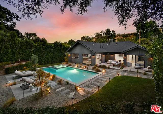 Homes for sale in Sherman Oaks, CA | 3721 Woodcliff Rd, Sherman Oaks, CA 91403 | MLS# 26828667