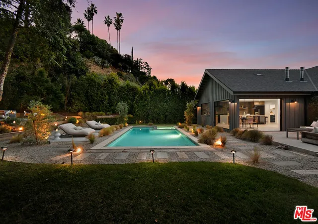 Homes for sale in Sherman Oaks, CA | 3721 Woodcliff Rd, Sherman Oaks, CA 91403 | MLS# 26828667