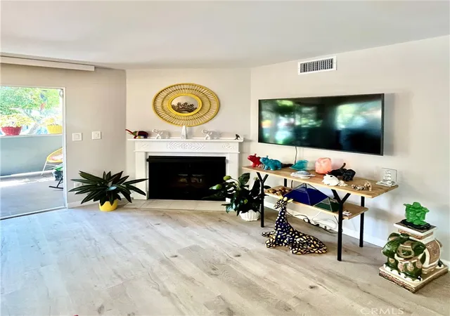Homes for sale in Long Beach, CA | 628 Daisy, Long Beach, CA 90802