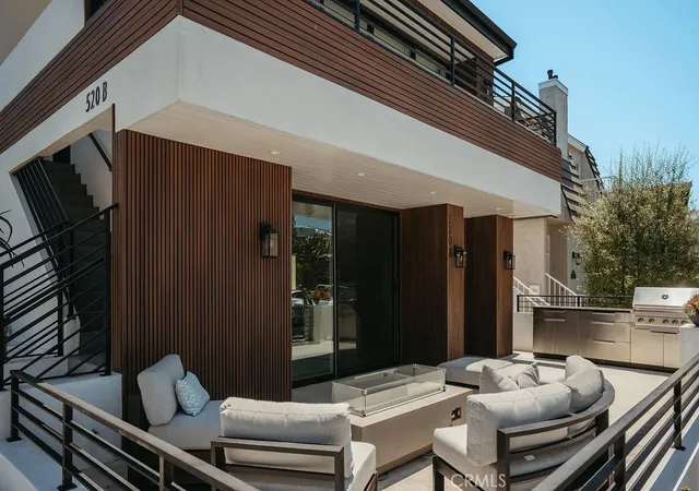 Photo 3 of Multi family home for sale at 520 Iris, Corona Del Mar, CA 92625 | MLS# NP26097495 | Listing updated on 2026-09-30