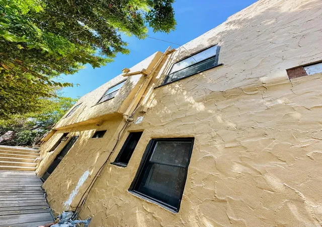 Listing Photo 2 - Condo for sale in building located at 3211 Menlo, San Diego, CA 92105 - Unit #