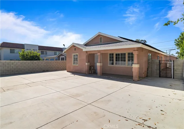 Photo 2 of Sale Pending at 217 E 5th Street, Perris, CA 92570 | MLS# IV26097646 | Listing updated on 2026-10-01