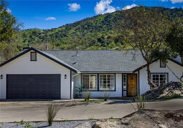 Homes for sale in Three Rivers, CA | 41830 N Fork Dr, Three Rivers, CA 93271 | MLS# RS26086940